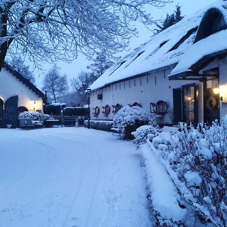 Bed and Breakfast Bed En Brood De Veenhoeve Ньиввен Экстерьер фото